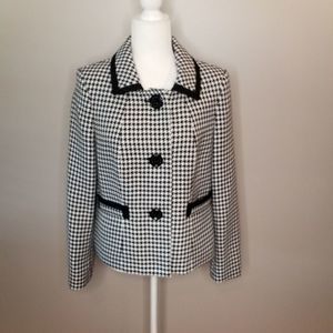 Kasper Black & White Houndstooth Fully Lined Jacket in Size 8